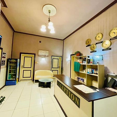 The English Guest House روس المظهر الخارجي الصورة