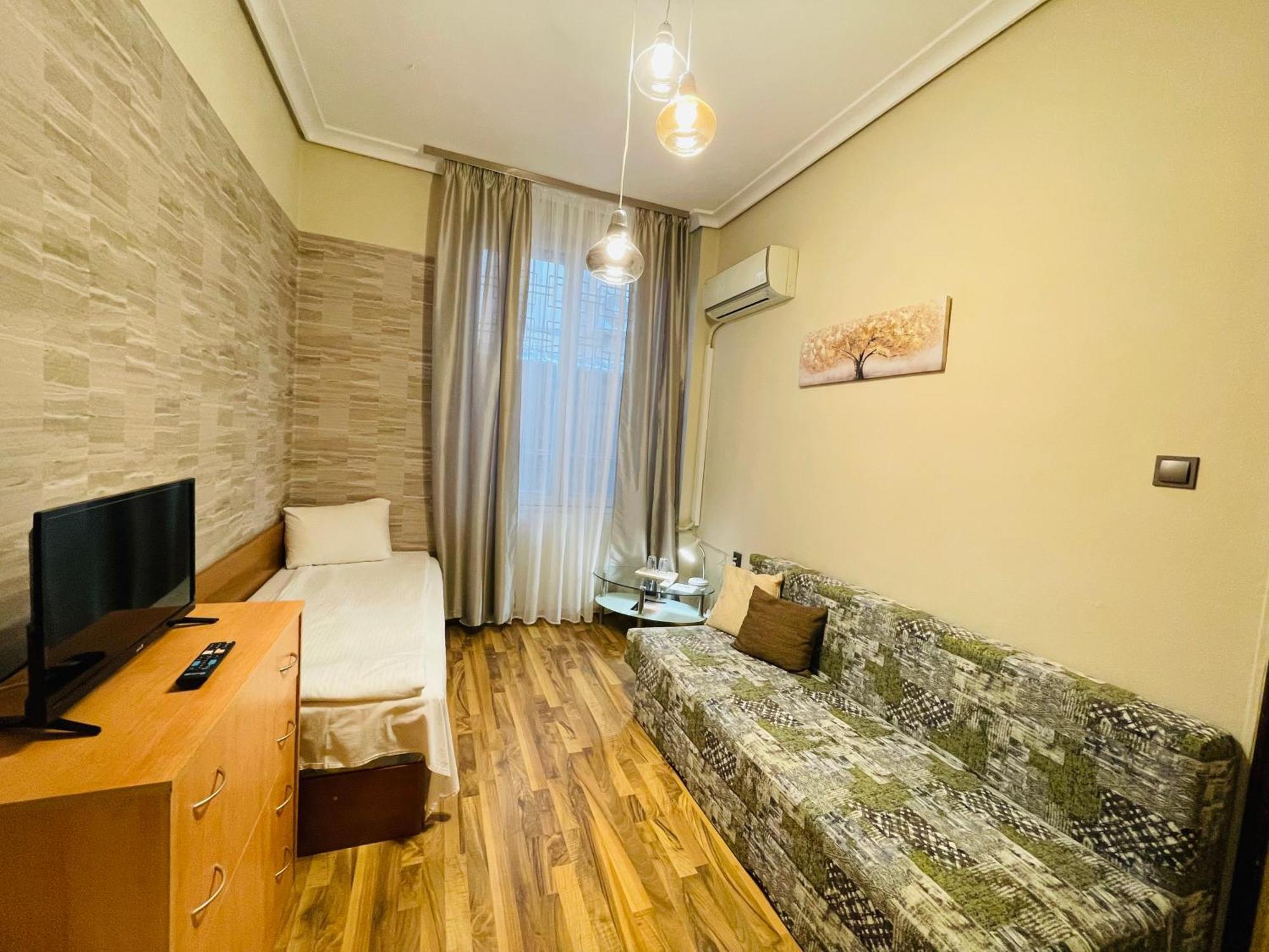 The English Guest House روس المظهر الخارجي الصورة