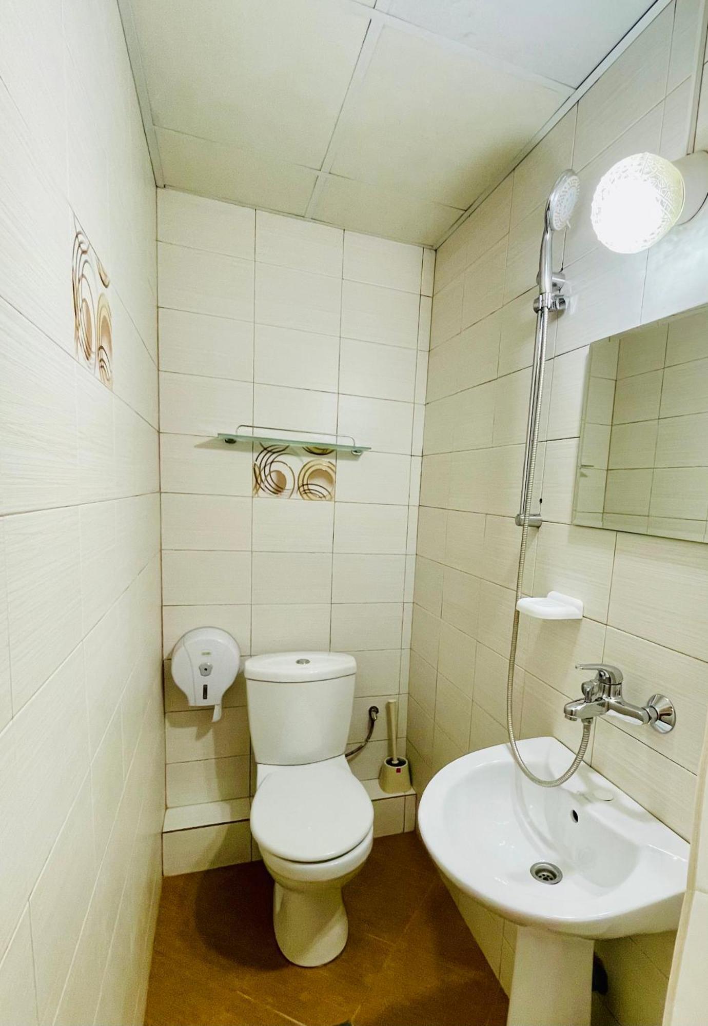The English Guest House روس المظهر الخارجي الصورة