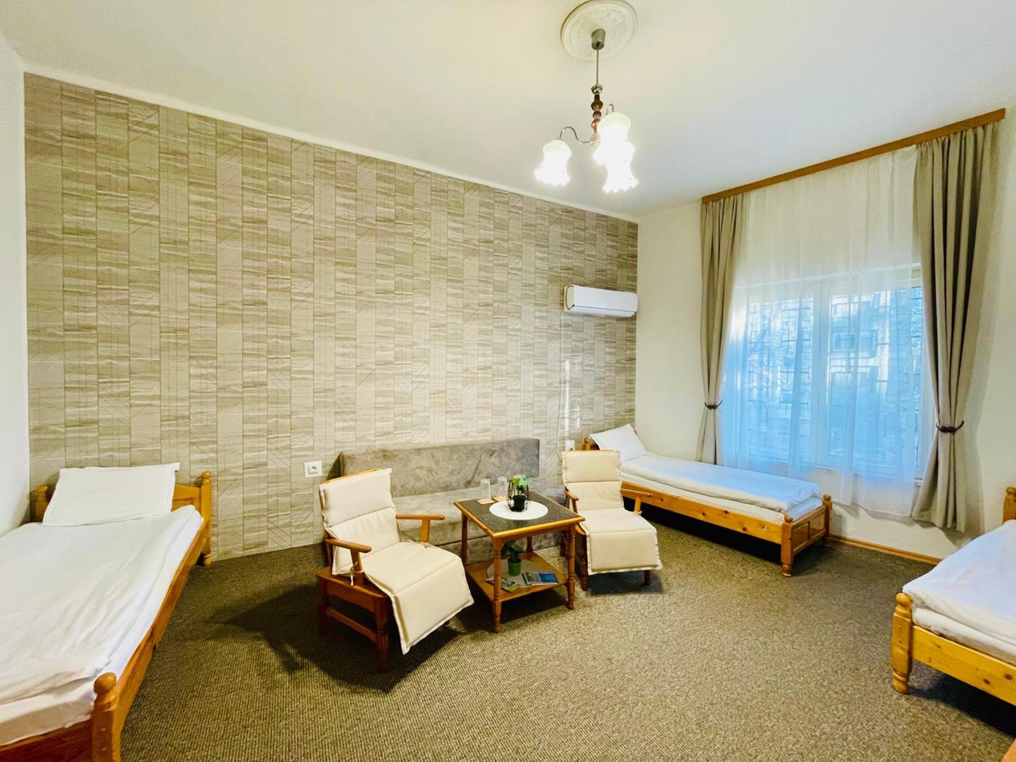 The English Guest House روس المظهر الخارجي الصورة