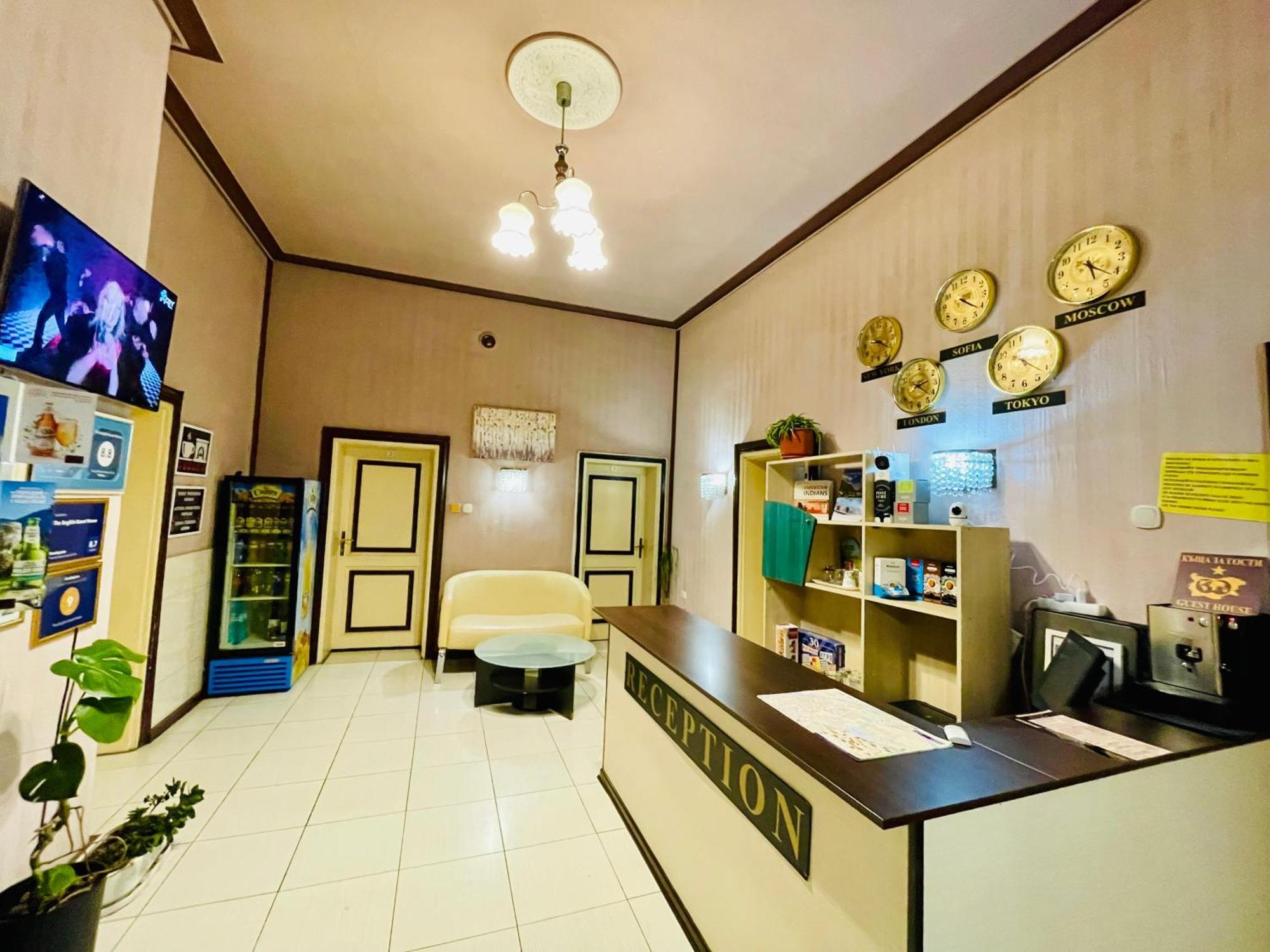 The English Guest House روس المظهر الخارجي الصورة