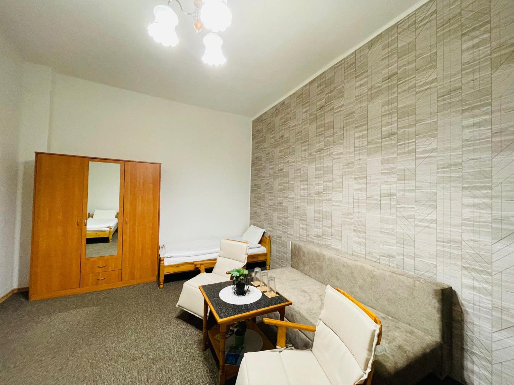 The English Guest House روس المظهر الخارجي الصورة