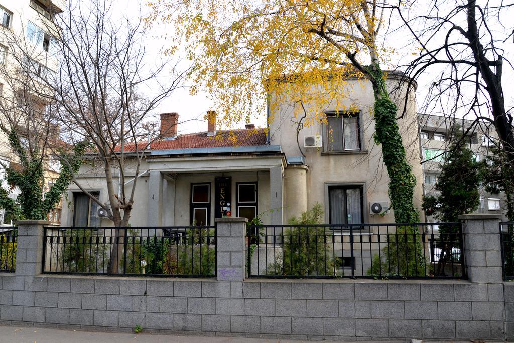 The English Guest House روس المظهر الخارجي الصورة
